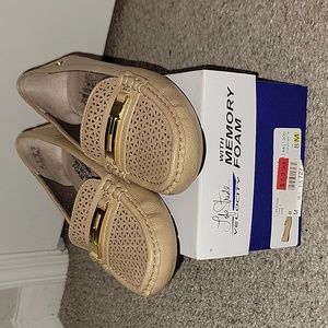 Womens loafers, sand, 8M